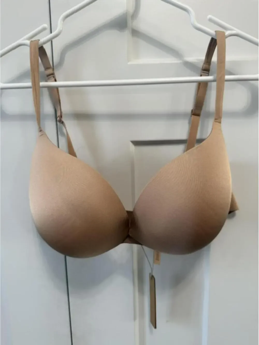 SKIMS Ultimate push up plunge bra NWT in size 38C color clay - Picture 2 of 3